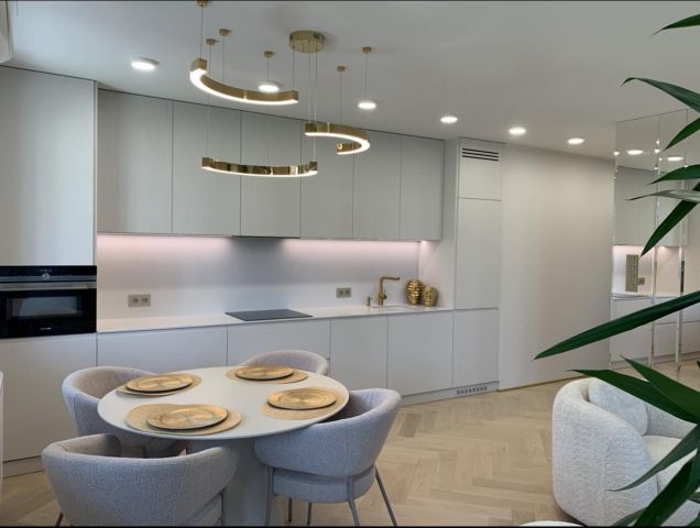 Mieszkanie 3-pokojowe Kraków, ul. Grzegórzecka. Zdjęcie 1