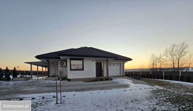 dom wolnostojący, 3 pokoje Sadłóżek. Zdjęcie 1