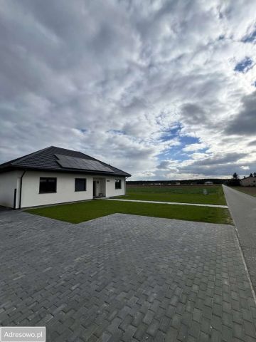 dom wolnostojący, 5 pokoi Nowa Wieś Książęca. Zdjęcie 1