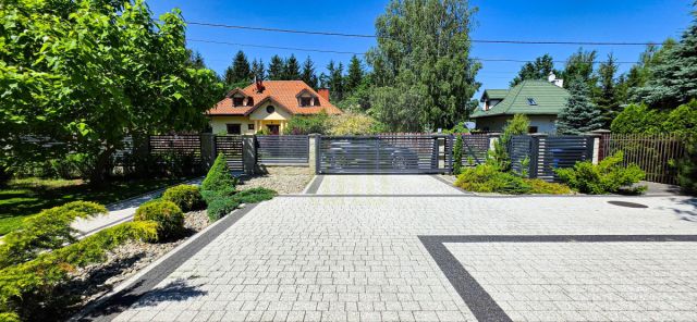 dom wolnostojący, 6 pokoi Radonie. Zdjęcie 6