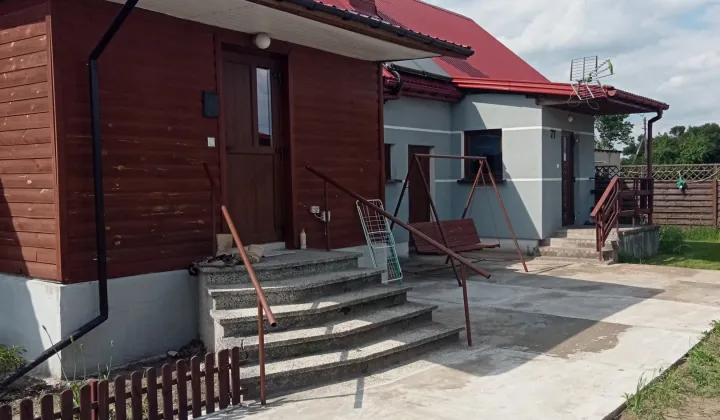 budynek wielorodzinny, 8 pokoi Krypno Kościelne