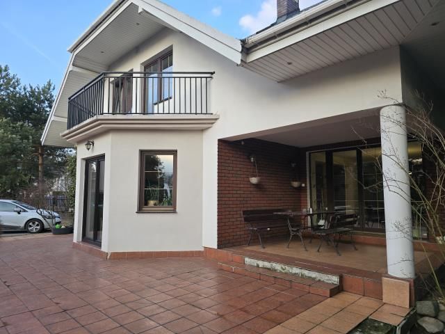 dom wolnostojący, 4 pokoje Kobyłka. Zdjęcie 2