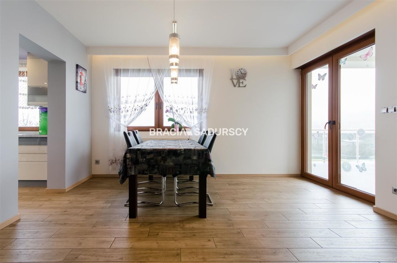 dom wolnostojący, 7 pokoi Myślenice Górne Przedmieście. Zdjęcie 5