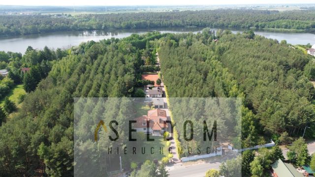 dom wolnostojący, 6 pokoi Licheń Stary. Zdjęcie 1