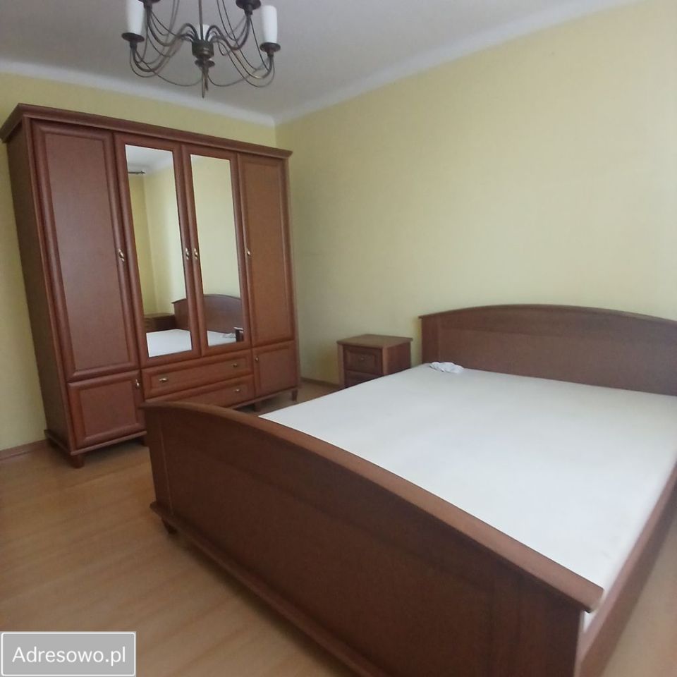 Mieszkanie 3-pokojowe Ostrowiec Świętokrzyski, os. Ogrody. Zdjęcie 4