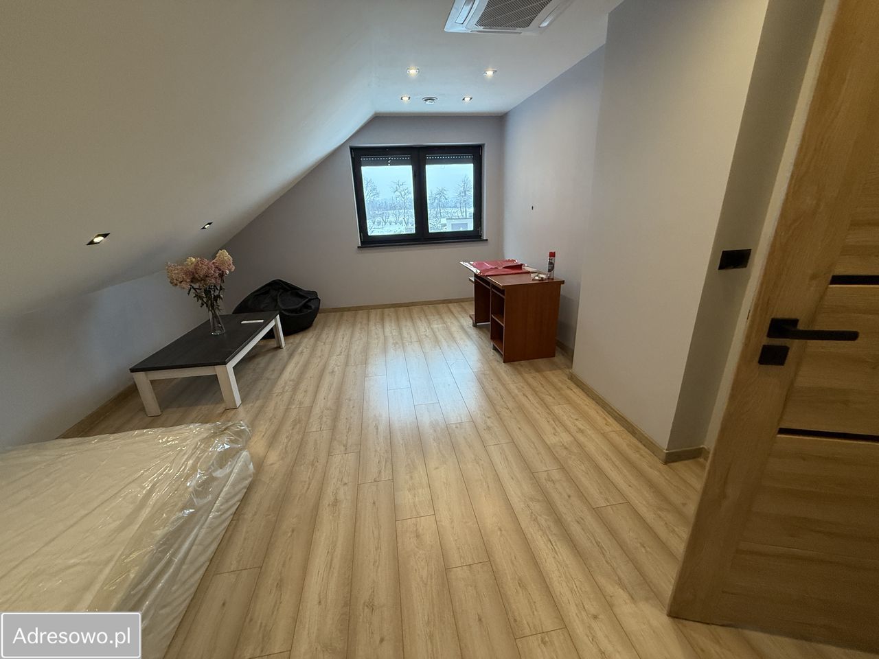 dom wolnostojący, 6 pokoi Jeziorna. Zdjęcie 6