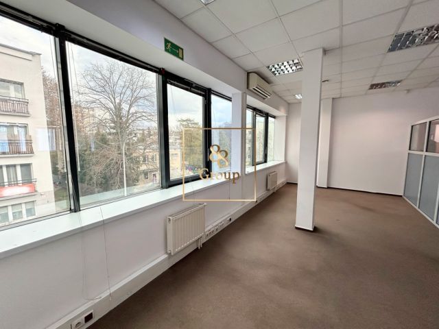 Biuro Warszawa Praga-Południe, ul. Niekłańska. Zdjęcie 2