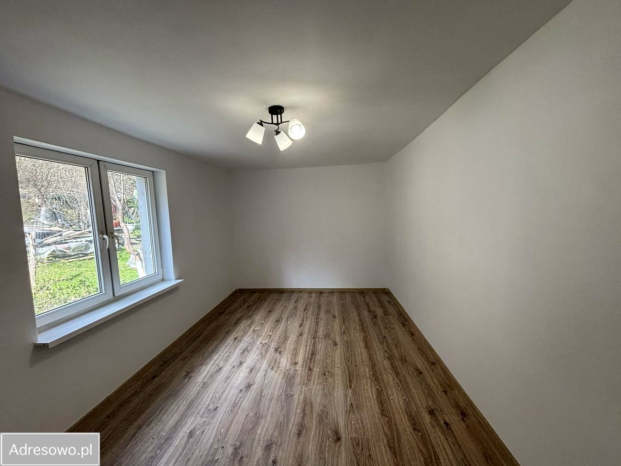 Mieszkanie 1-pokojowe Leśna. Zdjęcie 1