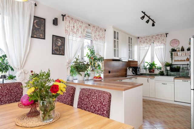 dom wolnostojący, 6 pokoi Michałowice. Zdjęcie 5