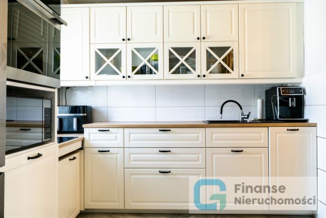 Mieszkanie 3-pokojowe Skierniewice, ul. kpt. Mieczysława Hali. Zdjęcie 2