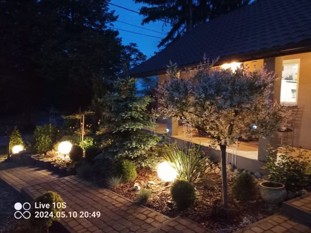 dom wolnostojący, 2 pokoje Charzowice. Zdjęcie 2