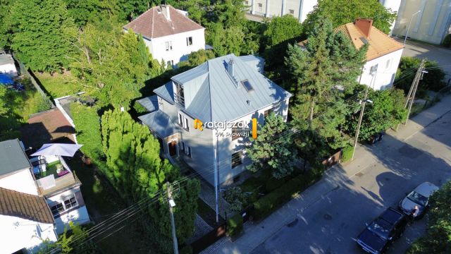 dom wolnostojący, 10 pokoi Gdańsk Oliwa, ul. Arenda Dickmana. Zdjęcie 5