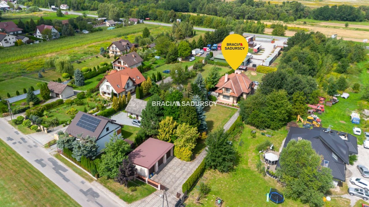 dom wolnostojący, 8 pokoi Jadowniki, ul. Sportowa. Zdjęcie 25
