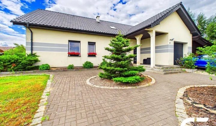 dom wolnostojący, 6 pokoi Ligota Mała