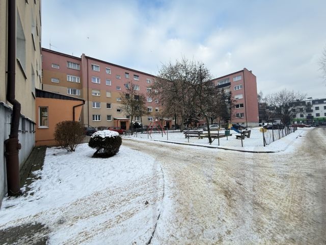 Mieszkanie 3-pokojowe Gostyń, ul. gen. Władysława Sikorskiego. Zdjęcie 2