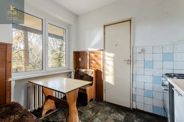 dom wolnostojący, 5 pokoi Tulce. Zdjęcie 13