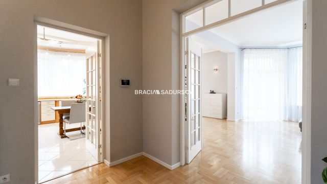 dom wolnostojący, 12 pokoi Wieliczka, ul. Jana Kochanowskiego. Zdjęcie 17