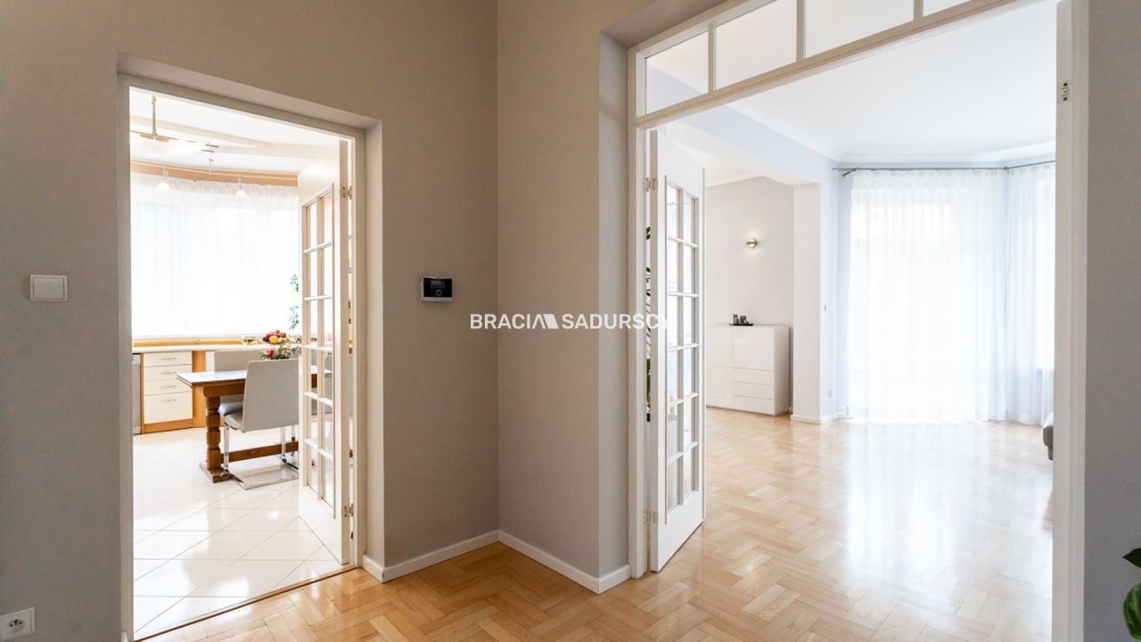 dom wolnostojący, 12 pokoi Wieliczka, ul. Jana Kochanowskiego. Zdjęcie 17