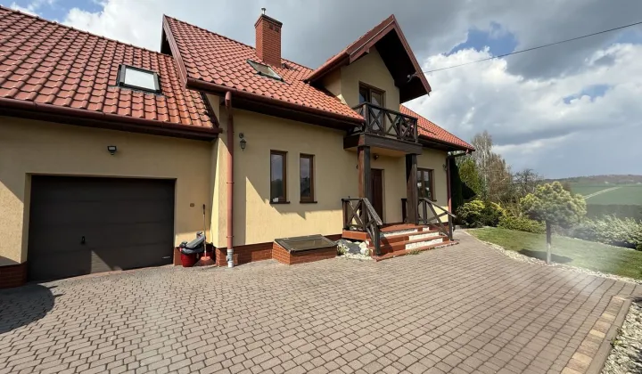 dom wolnostojący, 6 pokoi Masłomiąca, ul. Kolorowa