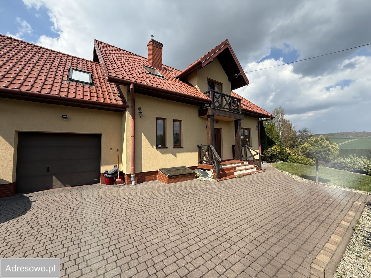 dom wolnostojący, 6 pokoi Masłomiąca, ul. Kolorowa. Zdjęcie 1