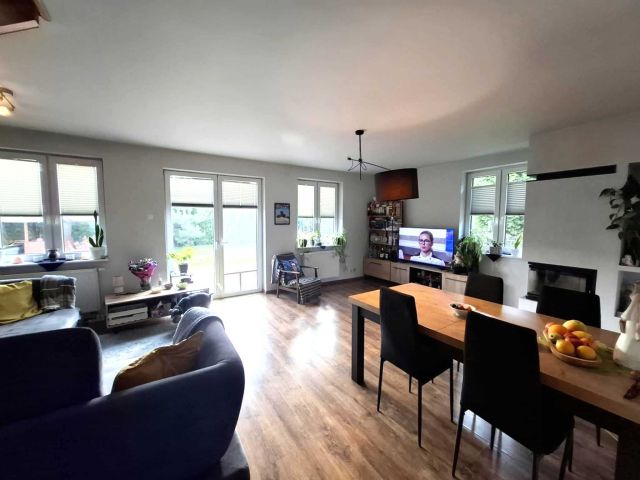 dom wolnostojący, 4 pokoje Żyrardów. Zdjęcie 1