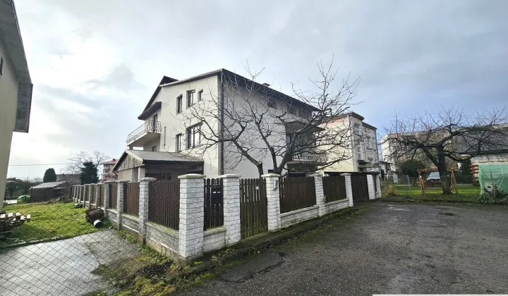 dom wolnostojący, 9 pokoi Krosno, ul. Henryka Wieniawskiego