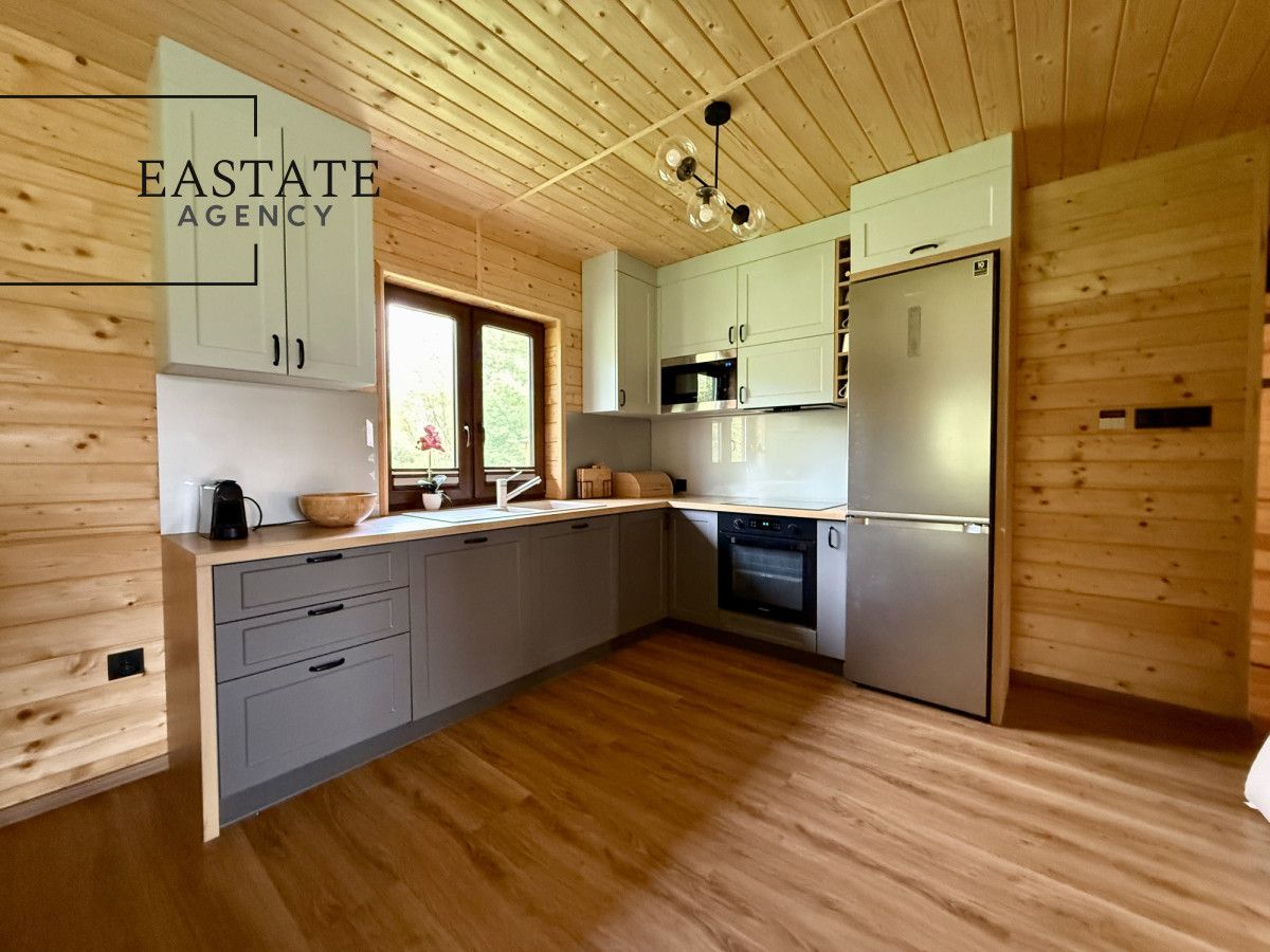 dom wolnostojący, 4 pokoje Łomnica. Zdjęcie 3