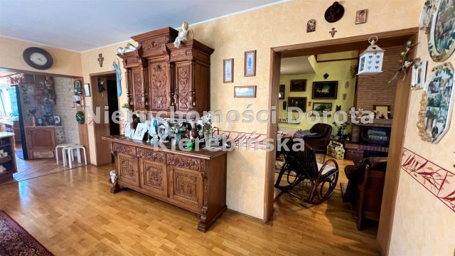 dom szeregowy, 8 pokoi Tomaszów Mazowiecki. Zdjęcie 3