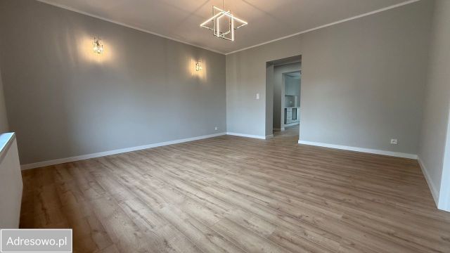 Mieszkanie 3-pokojowe Jelenia Góra Centrum, ul. Józefa Piłsudskiego. Zdjęcie 1