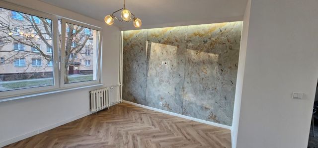 Mieszkanie 2-pokojowe Wałbrzych Piaskowa Góra, ul. Zygmunta Krasińskiego. Zdjęcie 1