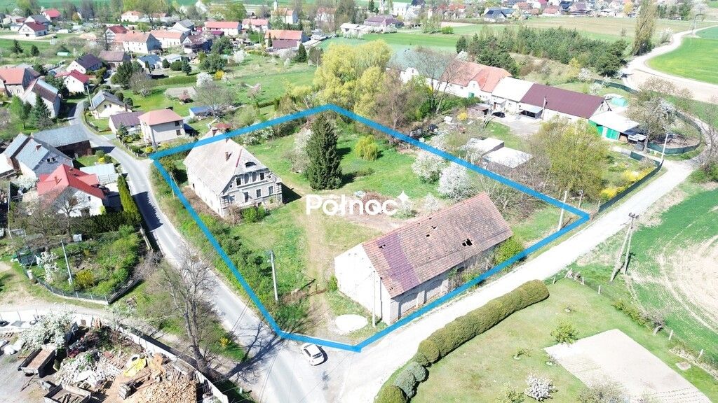 dom wolnostojący, 8 pokoi Krzyżowa. Zdjęcie 2