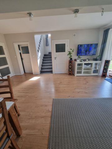 dom wolnostojący, 4 pokoje Sierosławice, ul. Słoneczna. Zdjęcie 8