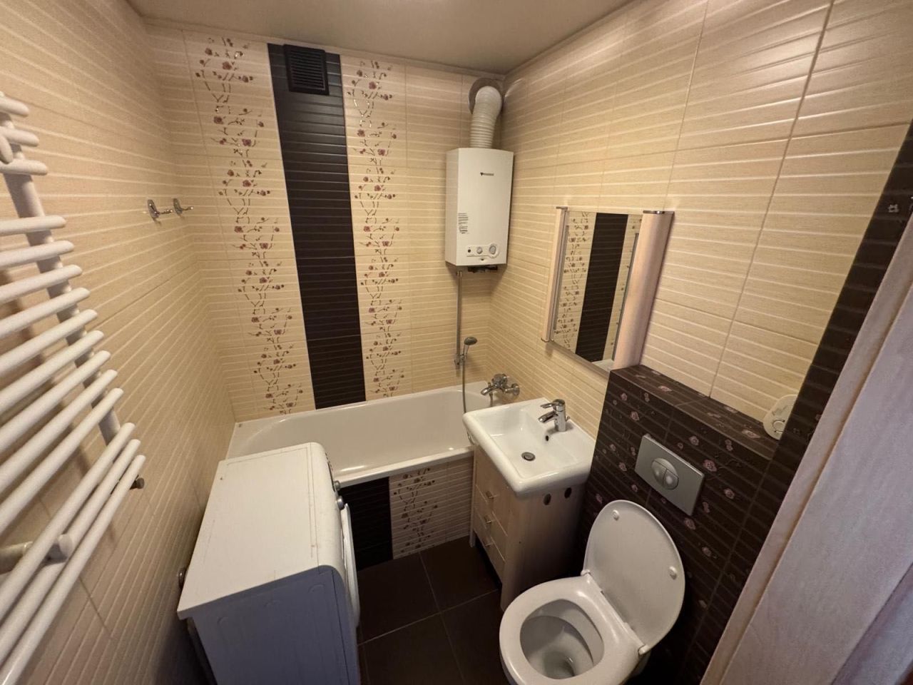 Mieszkanie 3-pokojowe Bielsko-Biała, ul. I Armii Wojska Polskiego. Zdjęcie 2