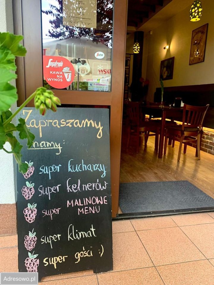 Lokal Niepołomice, rynek Rynek. Zdjęcie 3