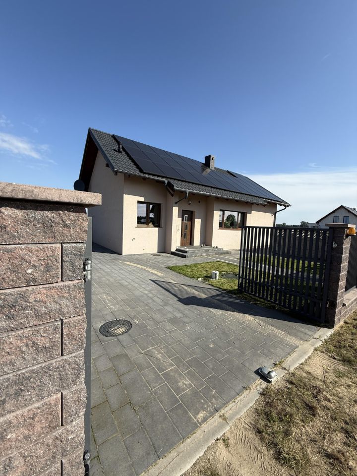 dom wolnostojący, 5 pokoi Mrocza. Zdjęcie 2