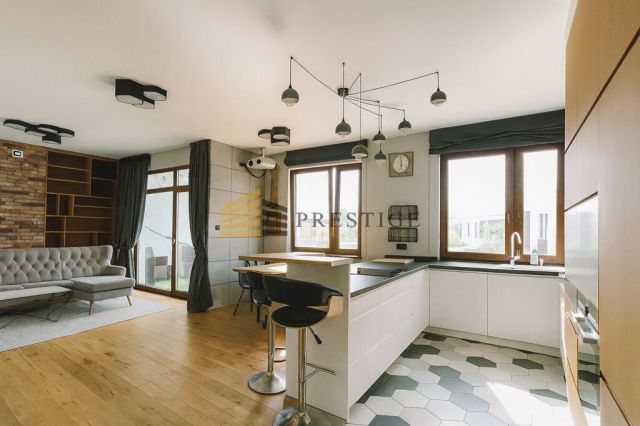 Mieszkanie 4-pokojowe Konstancin-Jeziorna, ul. Królewska. Zdjęcie 1