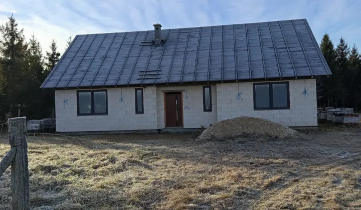 dom wolnostojący, 4 pokoje Dolno