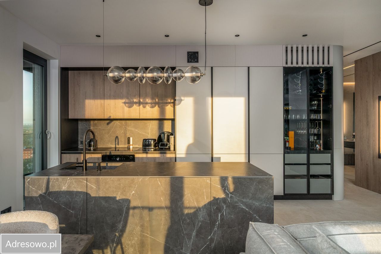 Mieszkanie 4-pokojowe Katowice Śródmieście. Zdjęcie 3