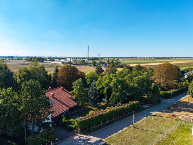 dom wolnostojący, 5 pokoi Radzików. Zdjęcie 1