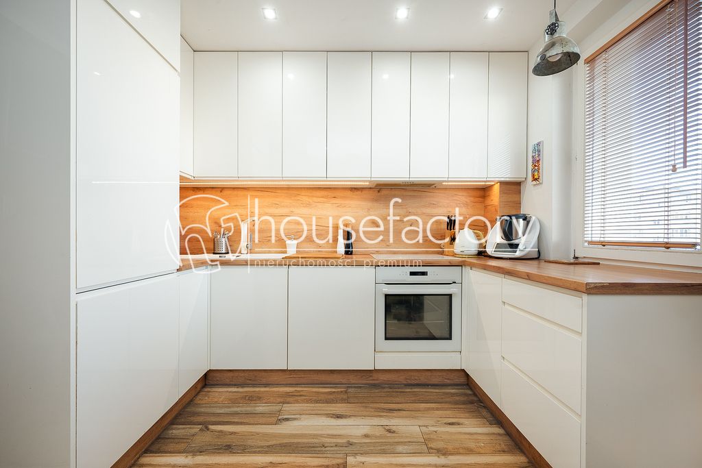 Mieszkanie 3-pokojowe Łódź Retkinia, ul. ks. Jerzego Popiełuszki. Zdjęcie 2