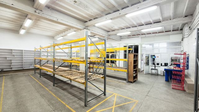 Hala/magazyn Kazimierza Wielka, ul. Przemysłowa. Zdjęcie 14