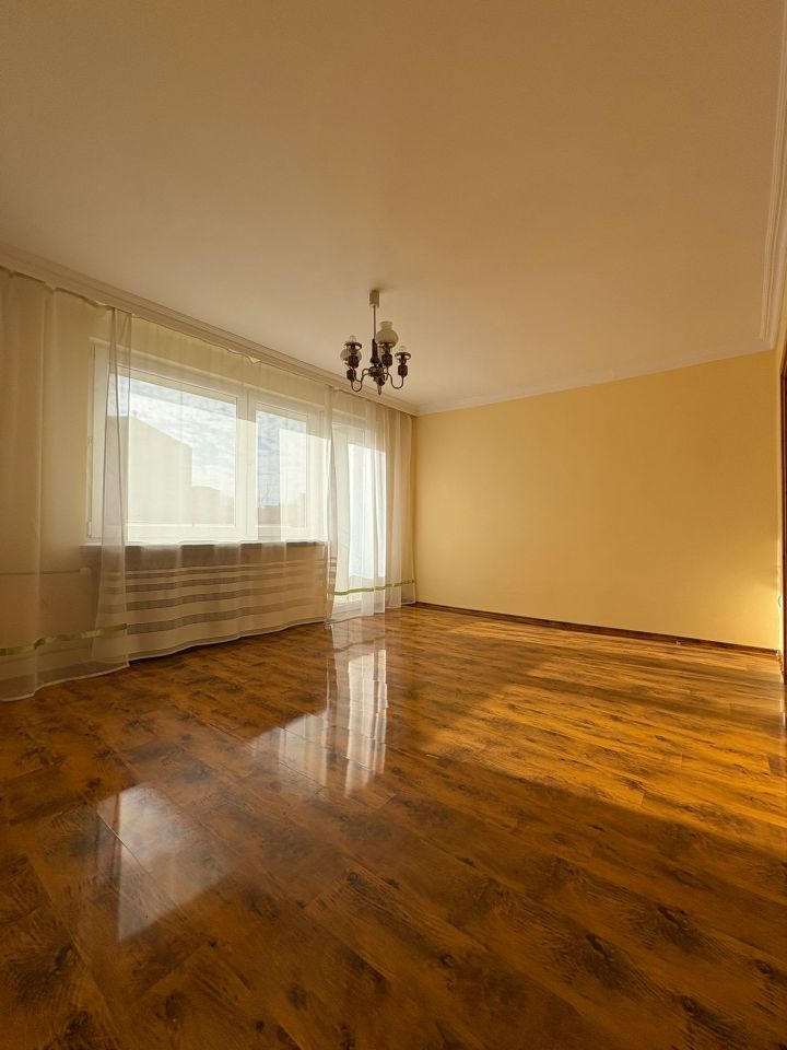 Mieszkanie 3-pokojowe Kazimierza Wielka, ul. Partyzantów. Zdjęcie 2