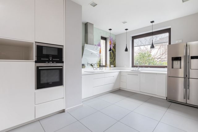 bliźniak, 6 pokoi Konstancin-Jeziorna. Zdjęcie 6