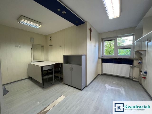 Lokal Krosno, ul. Augusta Lewakowskiego. Zdjęcie 1