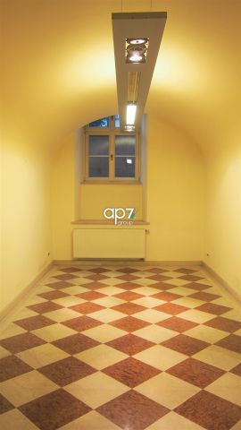 Lokal Kraków Stare Miasto, ul. Krupnicza. Zdjęcie 1