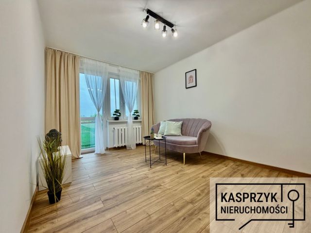 Mieszkanie 3-pokojowe Krosno, ul. Bohaterów Westerplatte. Zdjęcie 1
