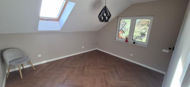 dom wolnostojący, 4 pokoje Łoś. Zdjęcie 12