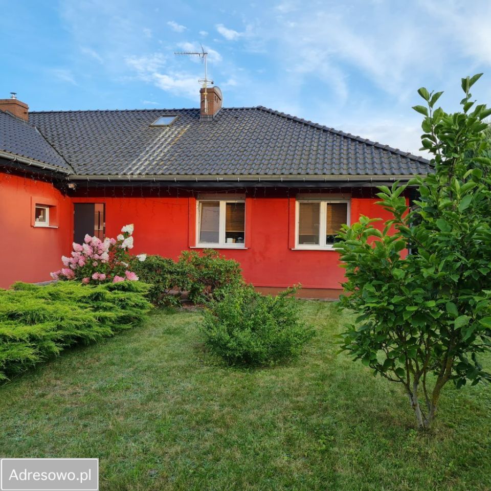 dom wolnostojący, 3 pokoje Murowaniec. Zdjęcie 2