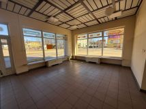 Lokal Czarne, Plac wolności. Zdjęcie 4