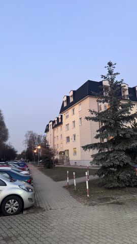 Mieszkanie 3-pokojowe Warszawa Okęcie, ul. Sulmierzycka. Zdjęcie 1